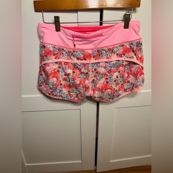 Lululemon Run: Speed Short *2-way Stretch size 4 - Picture 8 of 8